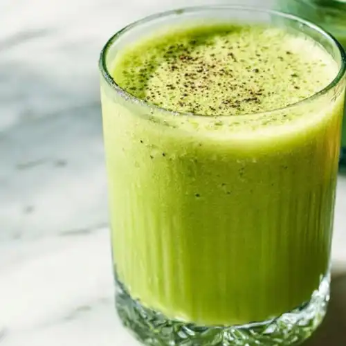 Green Smoothie with Cucumber, Ginger, and Pineapple 6 Green Smoothie with Cucumber, Ginger, and Pineapple